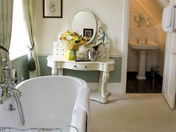 Guest house Allington Manor